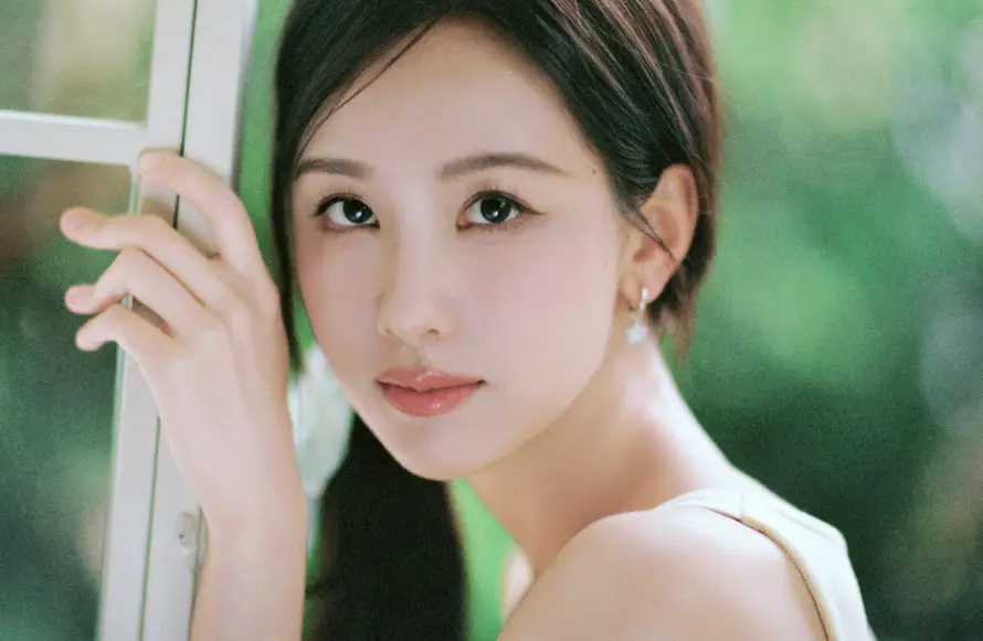 2k清新壁纸-甜美 - 绿植-女明星「哲风壁纸」