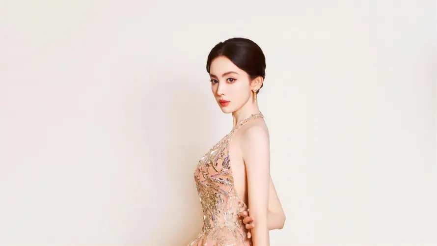 2k优雅壁纸-侧身 - 礼服-女明星「哲风壁纸」