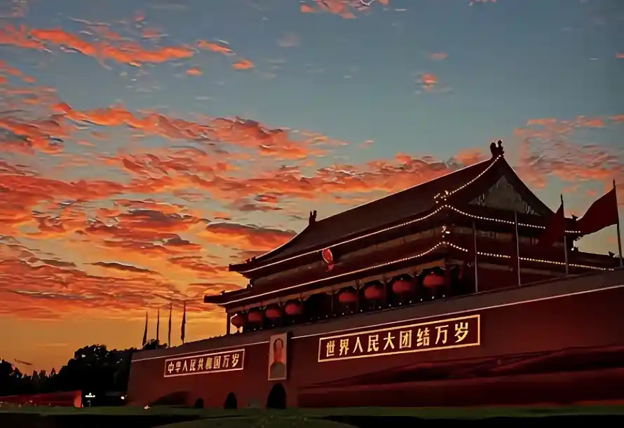 2k城楼壁纸-晚霞 - 红旗-黄昏「哲风壁纸」