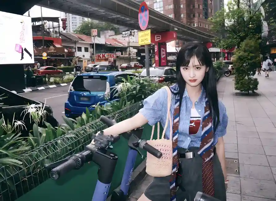 2k时尚壁纸-沈月 - 绿植-街头「哲风壁纸」