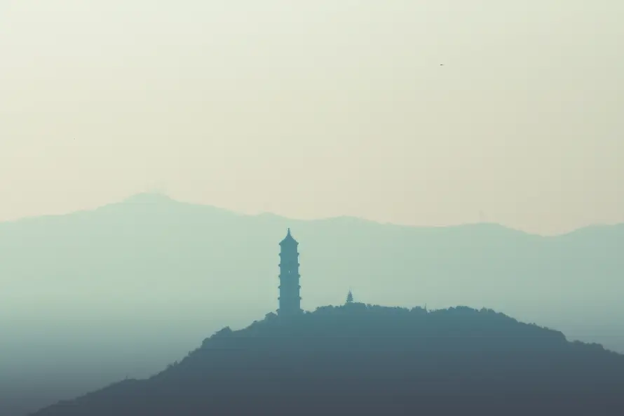 4k剪影壁纸-塔 - 宝塔-山峦「哲风壁纸」