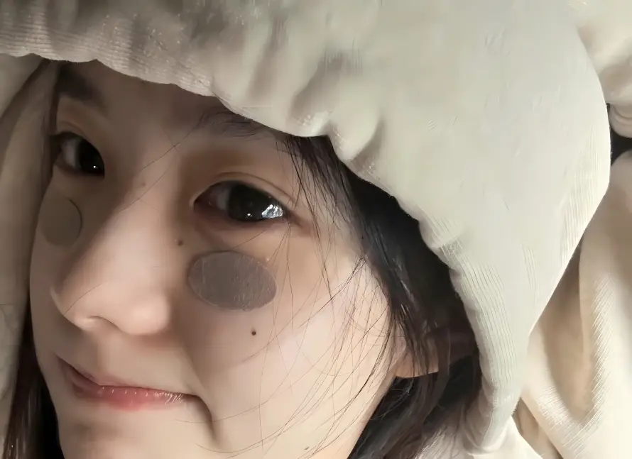 4k可爱壁纸 - 妆容 - 帽子 - 自拍「哲风壁纸」