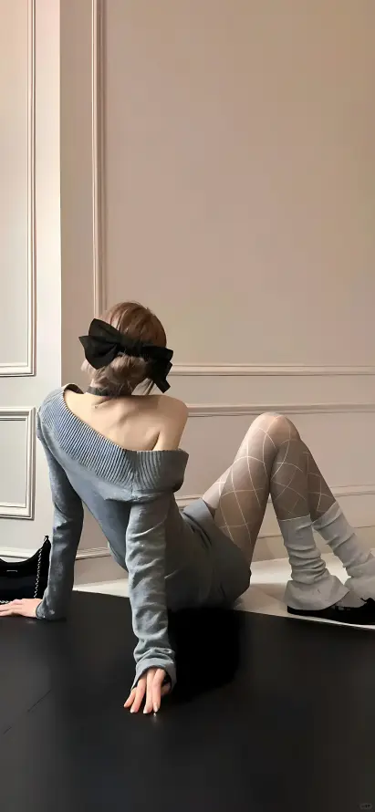 4k丝袜壁纸 - 室内 - 时尚 - 美女「哲风壁纸」