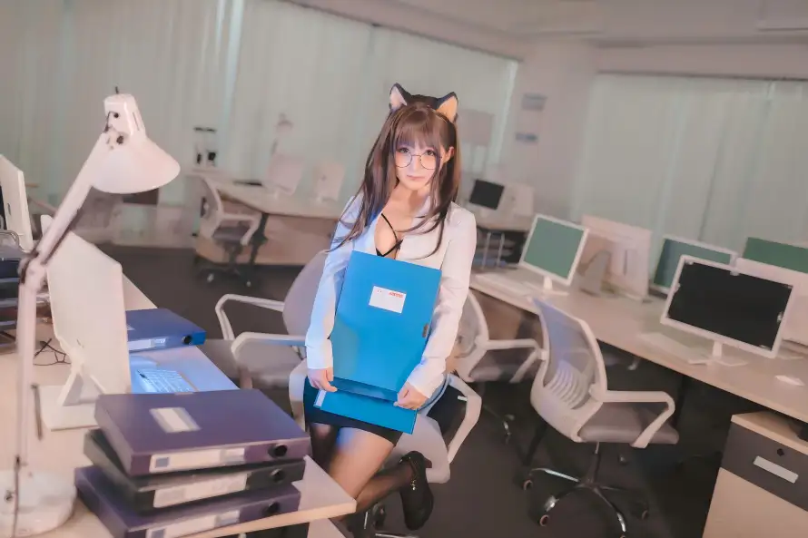 8k二次元壁纸-办公室 - 文件夹-猫耳娘「哲风壁纸」