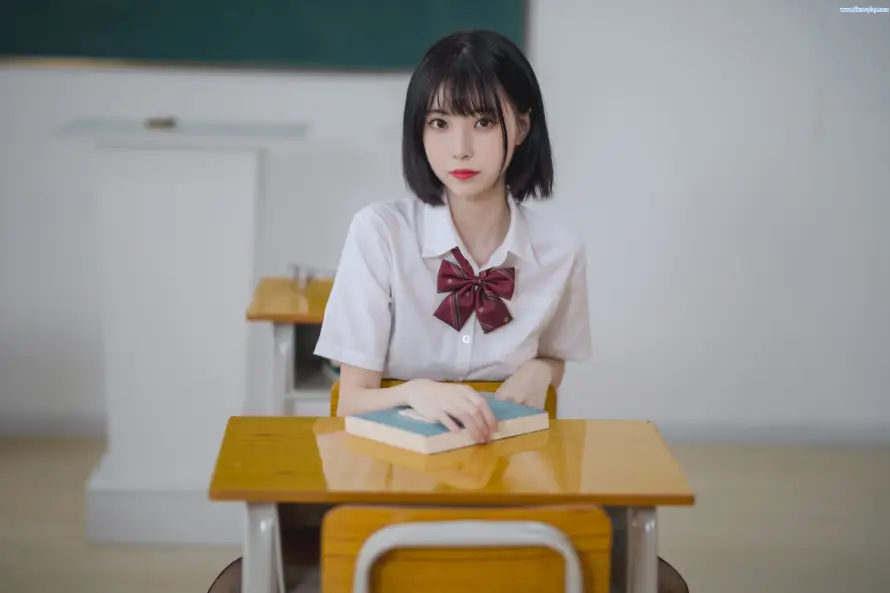 7k书本壁纸-jk - 教室-许岚「哲风壁纸」