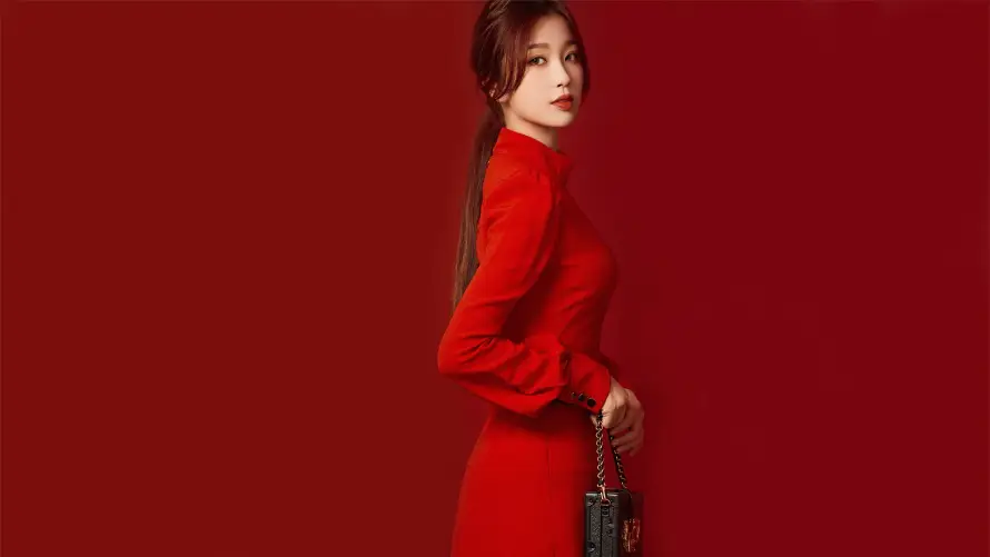 2k时尚壁纸-红色 - 美女-手提包「哲风壁纸」
