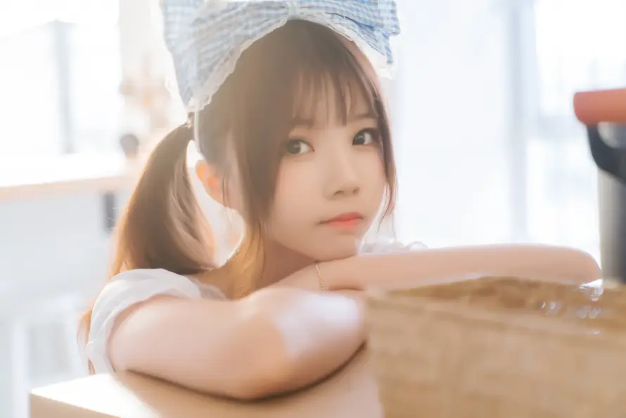 4k厨娘壁纸-厨房 - 头巾-少女「哲风壁纸」