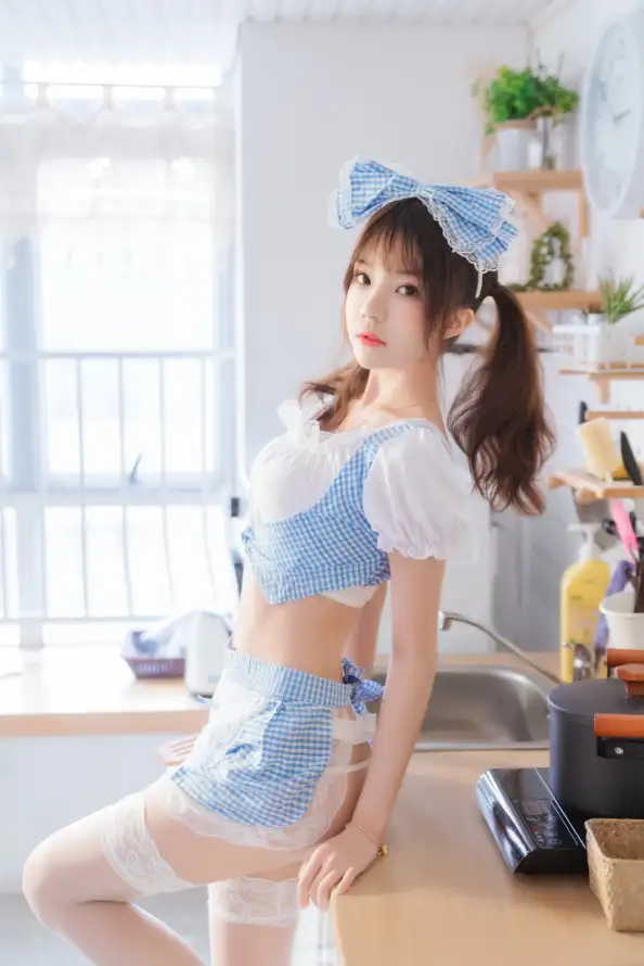 4k厨房壁纸 - 少女 - 居家 - 白丝「哲风壁纸」