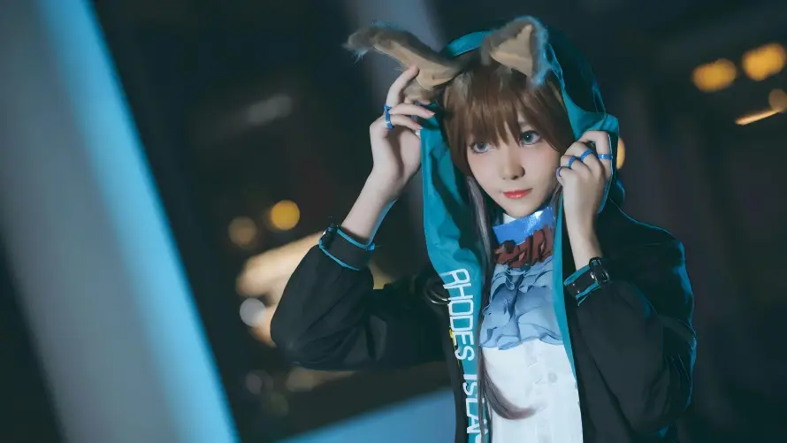 8k兽耳壁纸-卫衣 - 夜景-少女「哲风壁纸」