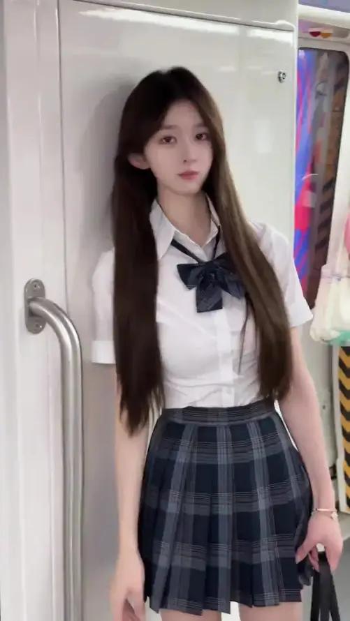 4k人物壁纸 - 壁纸 - 女生 - 扶手「哲风壁纸」