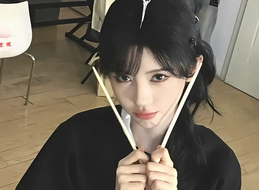 2k卖萌壁纸-发夹 - 可爱-少女「哲风壁纸」