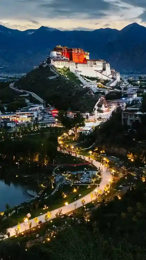 4k城市壁纸 - 夜景 - 山脉 - 建筑「哲风壁纸」