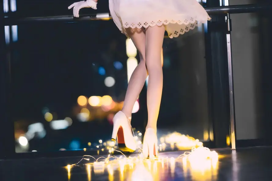12k美女壁纸-美腿 - 迷人-魅力「哲风壁纸」