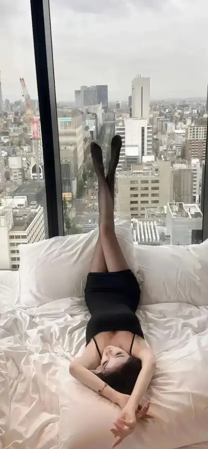 4k丝袜壁纸 - 卧室 - 床铺 - 美女「哲风壁纸」