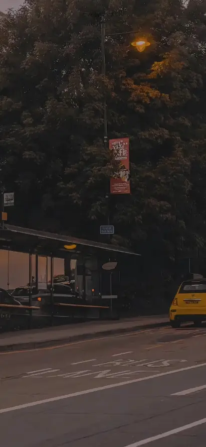 4k傍晚壁纸 - 夜景 - 店铺 - 暖光「哲风壁纸」