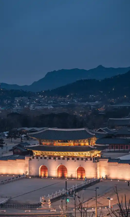 4k城市壁纸 - 夜景 - 山脉 - 灯光「哲风壁纸」