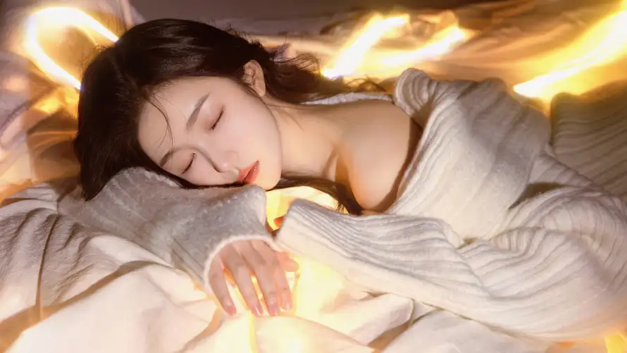 6k光效壁纸-女性 - 床铺-慵懒「哲风壁纸」