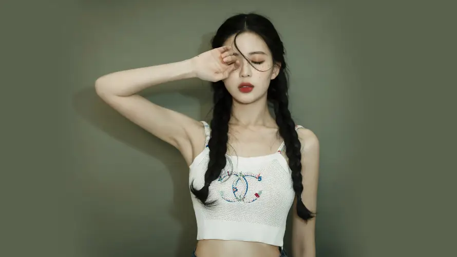 8k休闲壁纸-可爱 - 少女-捂眼「哲风壁纸」