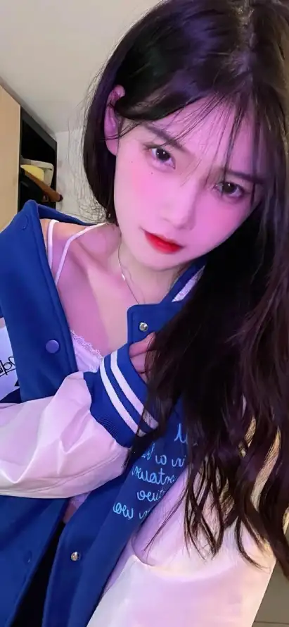 4k室内壁纸 - 少女 - 甜美 - 红唇「哲风壁纸」