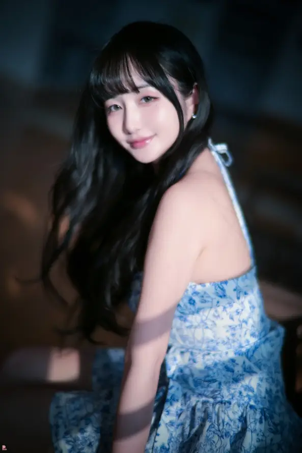 4k优雅壁纸 - 女性 - 室内 - 微笑「哲风壁纸」