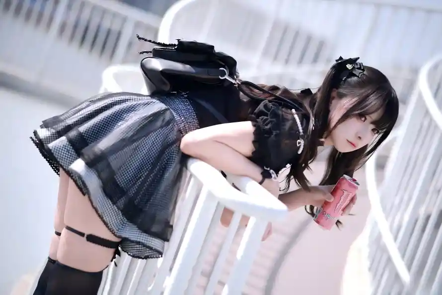 8k少女壁纸-户外 - 时尚-甜酷「哲风壁纸」