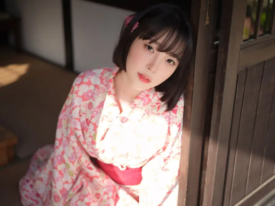 2k光影壁纸-写真 - 和服-坐姿「哲风壁纸」