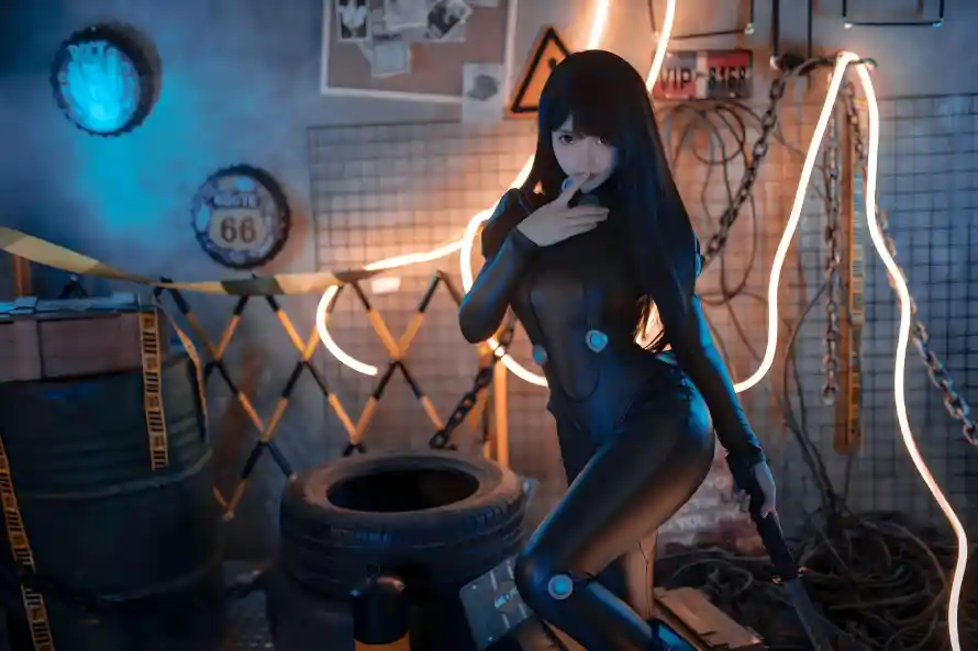 5k夜景壁纸-美女 - 轮胎-cos「哲风壁纸」