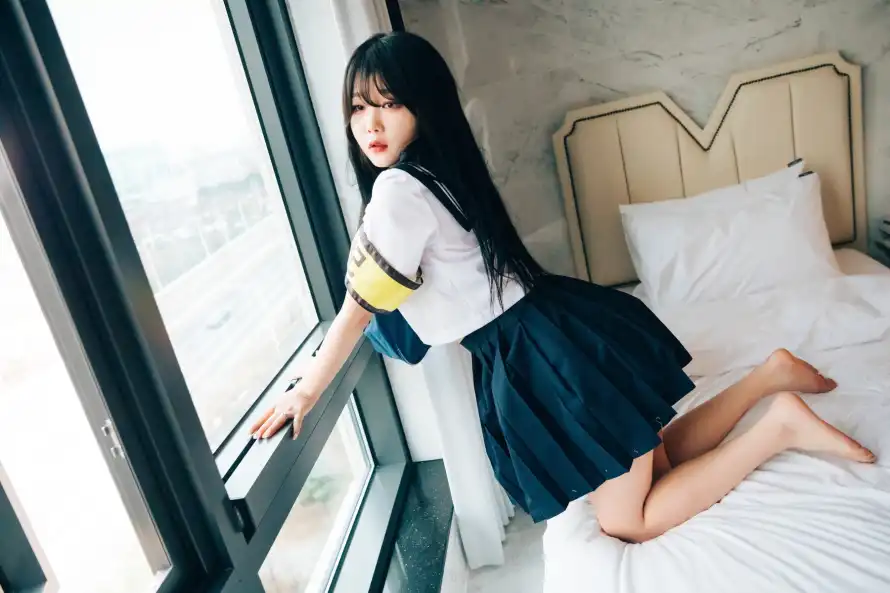 2k写真壁纸-卧室 - 女孩-室内「哲风壁纸」