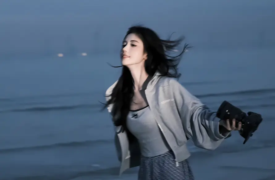 2k傍晚壁纸-奔跑 - 海景-海浪「哲风壁纸」