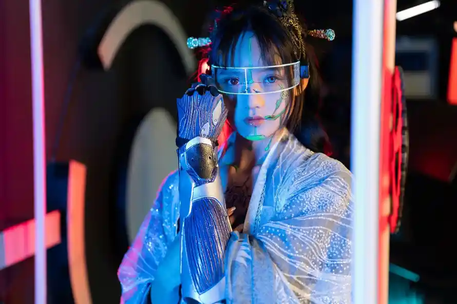 4k女性壁纸 - 未来 - 机器 - 机械臂「哲风壁纸」