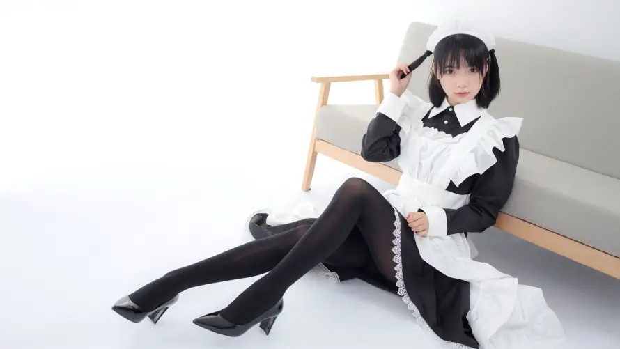 4k坐姿壁纸-女仆 - 室内-少女「哲风壁纸」