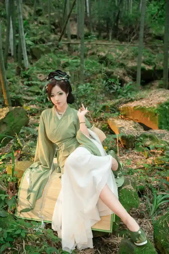 4k古装壁纸 - 坐姿 - 户外 - 汉服「哲风壁纸」