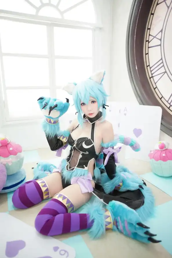 4k蓝色壁纸 - 猫 - cake - Clock「哲风壁纸」