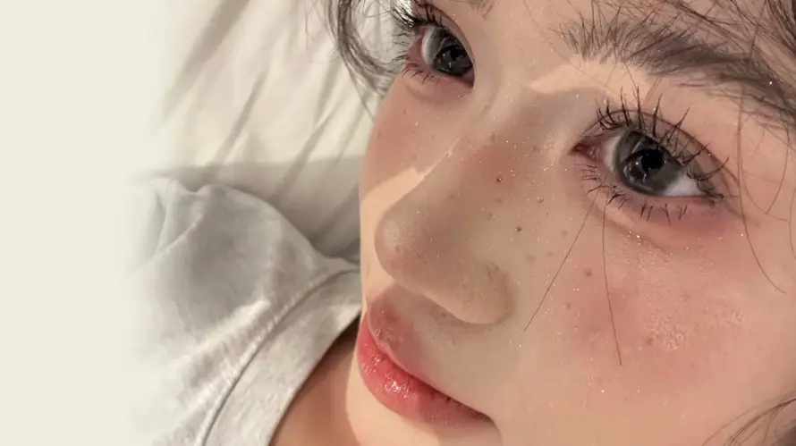 2k人像壁纸-侧脸 - 卧姿-少女「哲风壁纸」