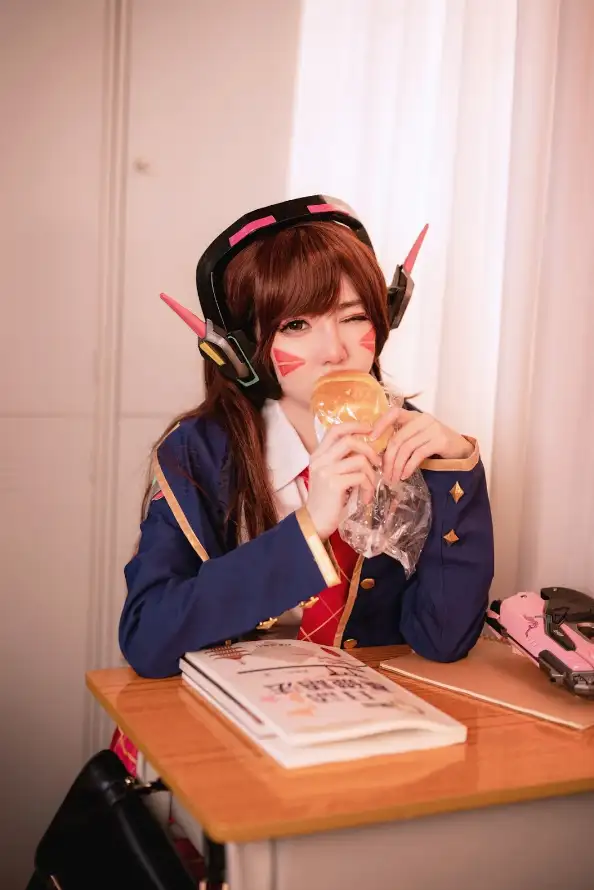 4k书本壁纸 - 制服 - 教室 - 日系「哲风壁纸」