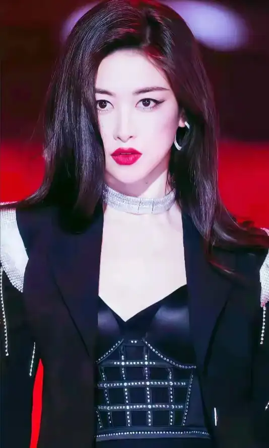 4k性感壁纸 - 明星 - 红唇 - 美啊「哲风壁纸」