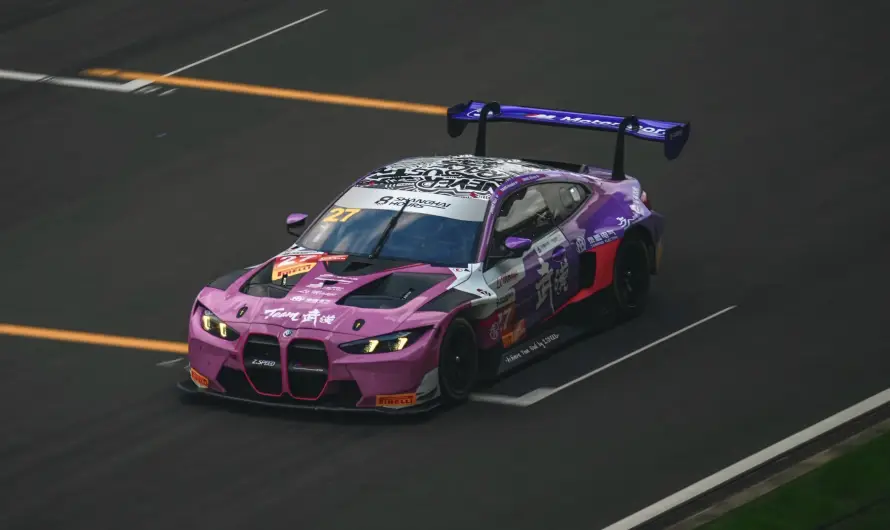 2k武汉壁纸-汽车 - 竞速-粉色「哲风壁纸」