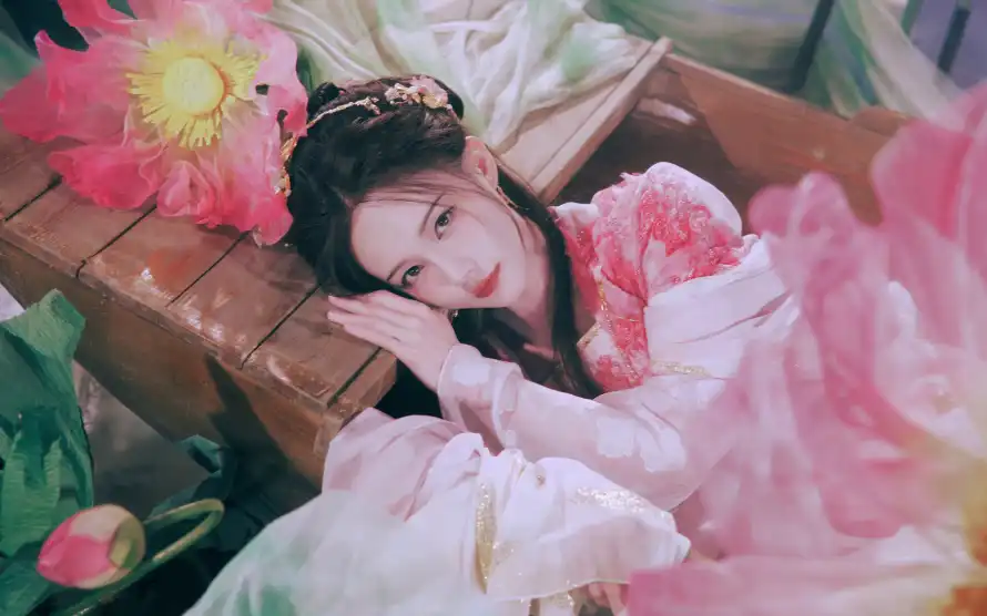 4k卧姿壁纸-古装 - 头饰-美女「哲风壁纸」