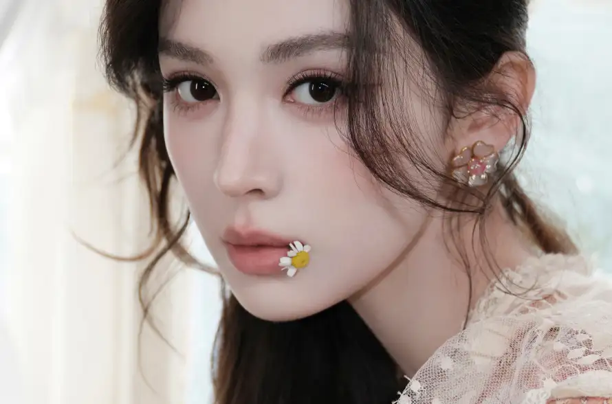 7k甜美壁纸-耳饰 - 女明星-优雅气质「哲风壁纸」