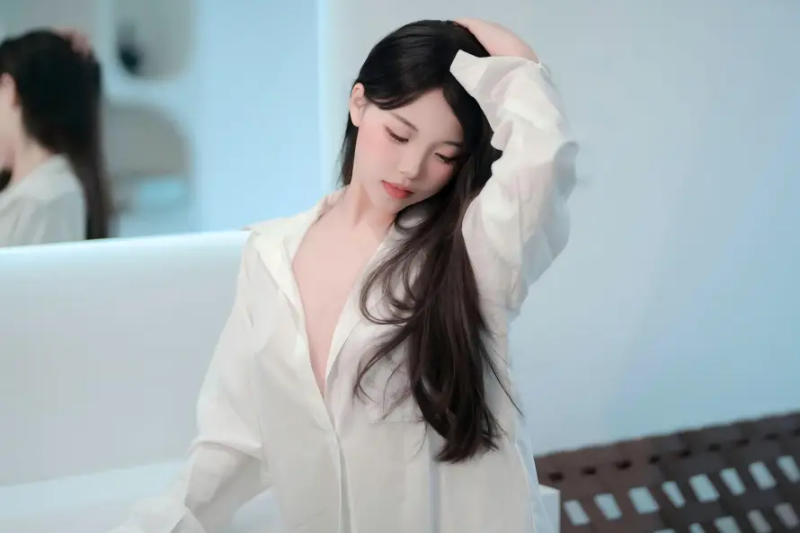 10k女神壁纸-室内 - 简约-美女「哲风壁纸」