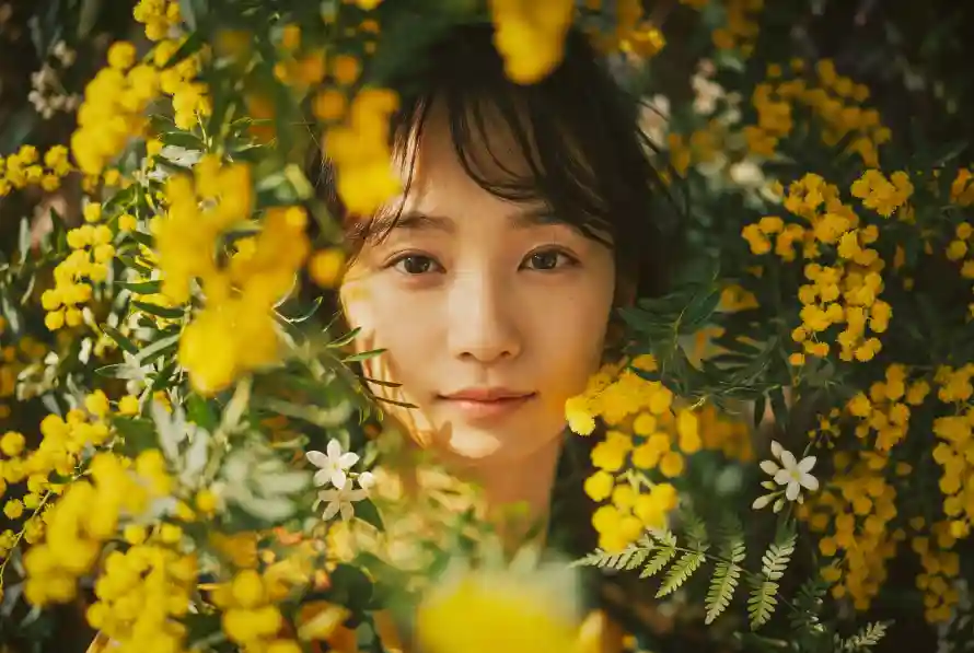 5k人像壁纸-花 - 女生-暖调「哲风壁纸」