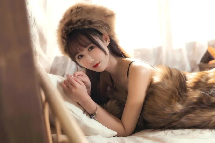 5k写真壁纸-卧姿 - 吊带-室内「哲风壁纸」