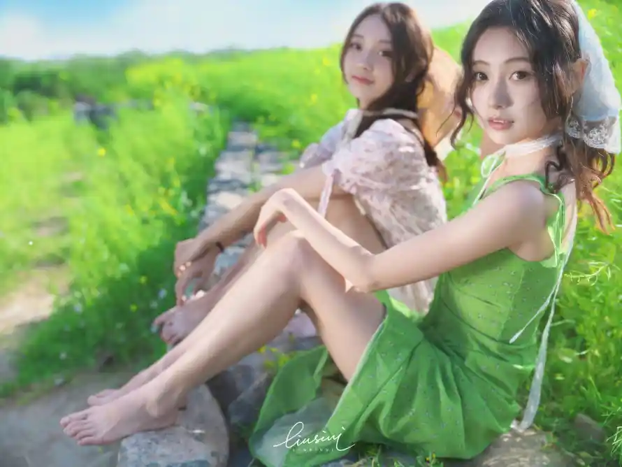 3k夏日壁纸-少女 - 户外-石径「哲风壁纸」