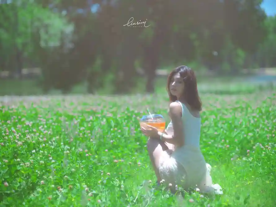 4k少女壁纸-花 - 户外-晴天「哲风壁纸」