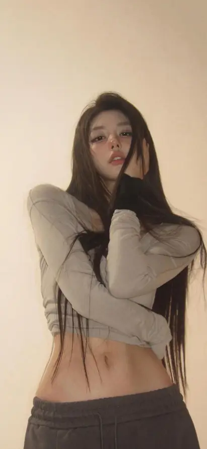 4k纯欲壁纸 - 美女 - 露腰 - 黑发「哲风壁纸」