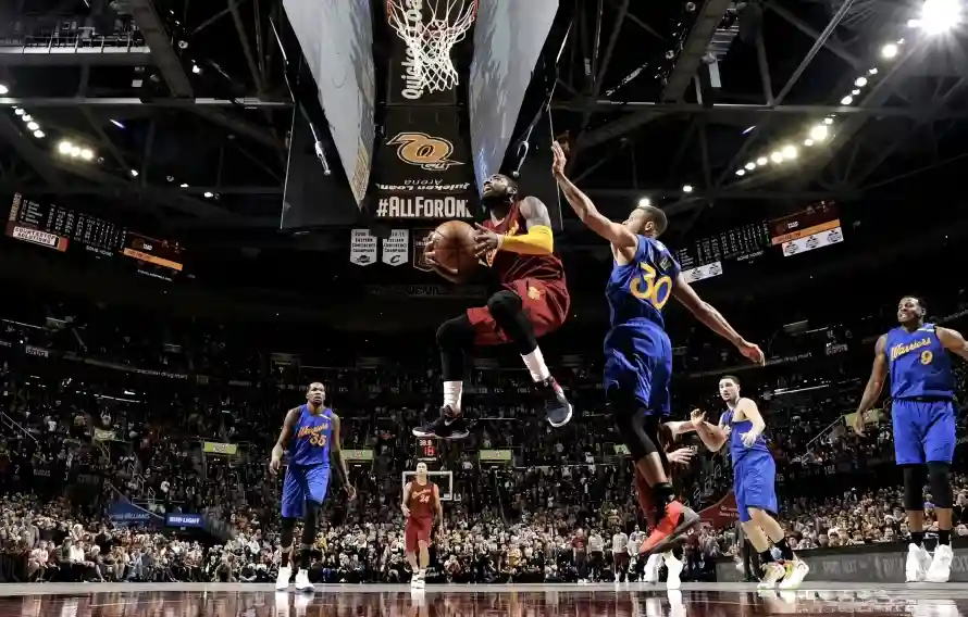 5k篮球壁纸-赛场 - NBA-勇士队「哲风壁纸」