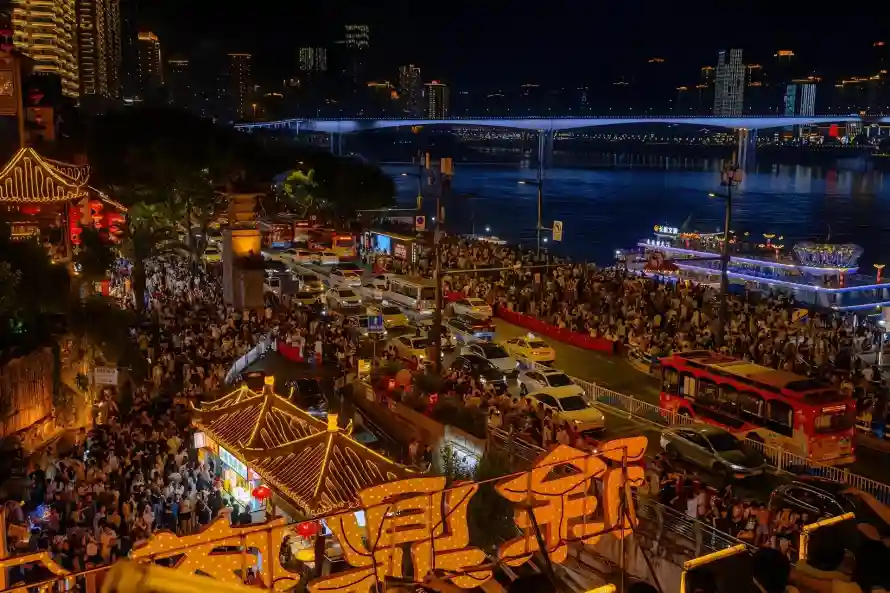 2k人群壁纸-城市 - 壁纸-夜景「哲风壁纸」