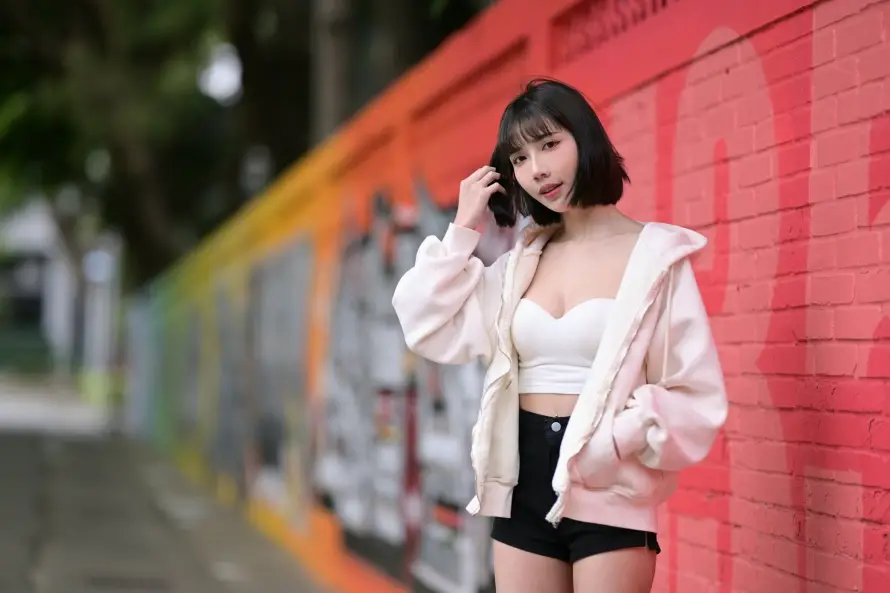 2k精选壁纸-美女 - 街头-街拍「哲风壁纸」