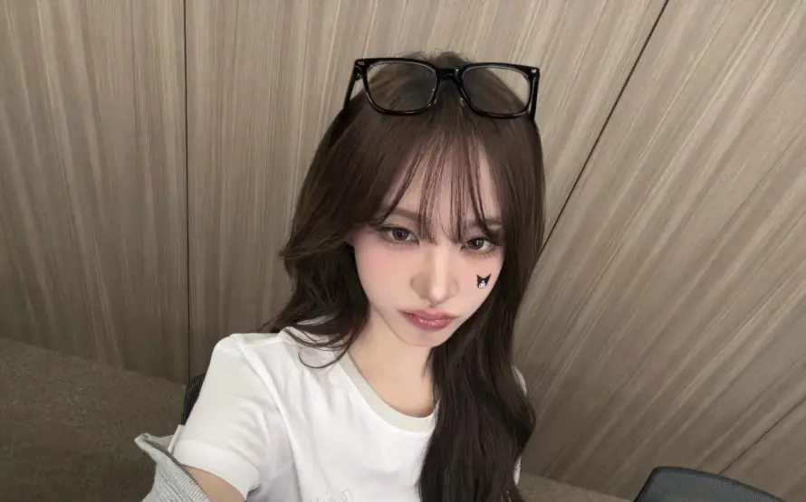4k棕发壁纸-美女 - 长发-金志恒「哲风壁纸」