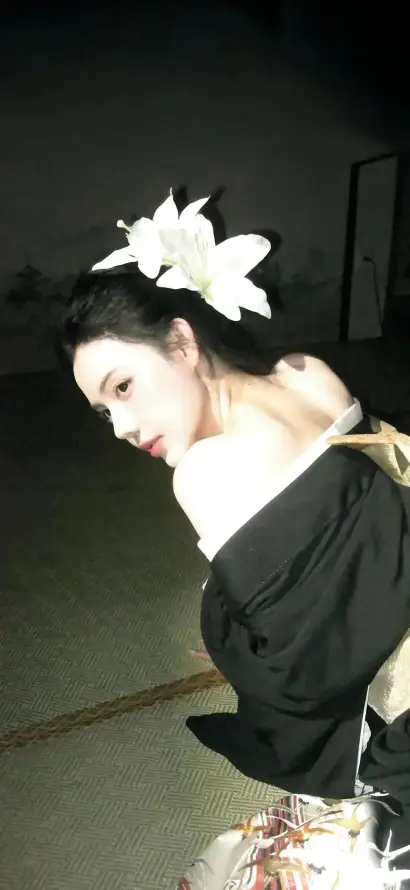 4k发饰壁纸 - 和服 - 夜晚 - 室内「哲风壁纸」
